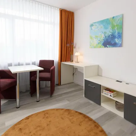 Huber Living 3* Germering