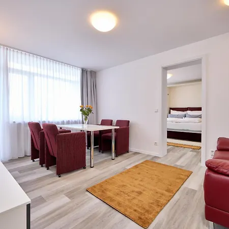Huber Living 3* Germering