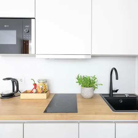 Ξενοδοχείο με διαμερίσματα Huber Living Germering