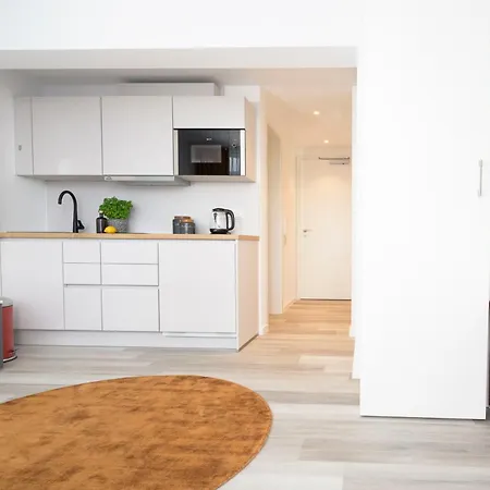 Ξενοδοχείο με διαμερίσματα Huber Living Germering